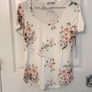 NWT Dex T-shirt with pretty pink flowers
